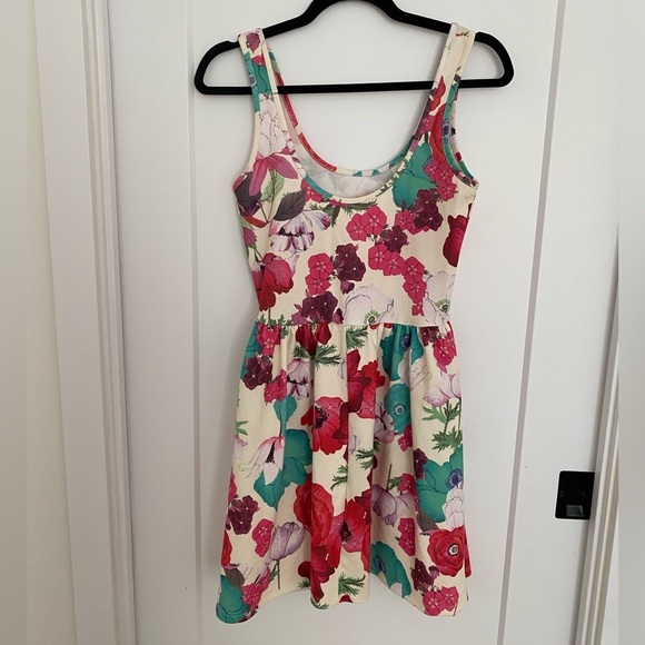 Zara Dress - Picture 3 of 4